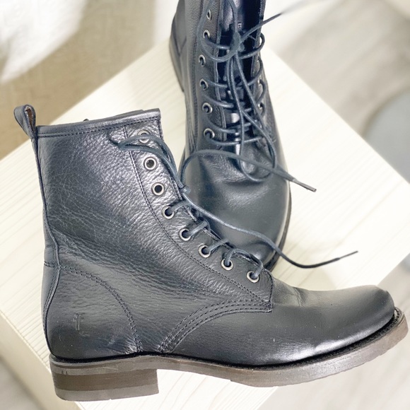 SOLD - FRYE Veronica Lace Up Combat Boots 9 Black - Picture 4 of 9